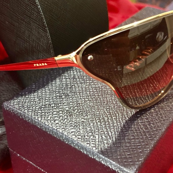 Prada Sunglasses GOLDEN FRAME CAT LENSES SHAPE ICONIC SOPHISTICATED - Picture 6 of 12